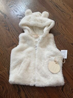 Teddy bloom baby girls Plush Cream Hooded Baby Vest Bear Ears Sz 6-9 mos nwt